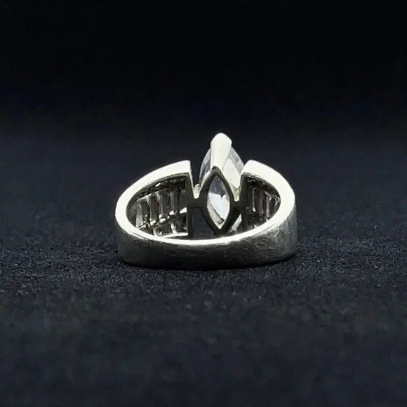 ENGAGEMENT RING WITH STONE - Picture 4 of 4